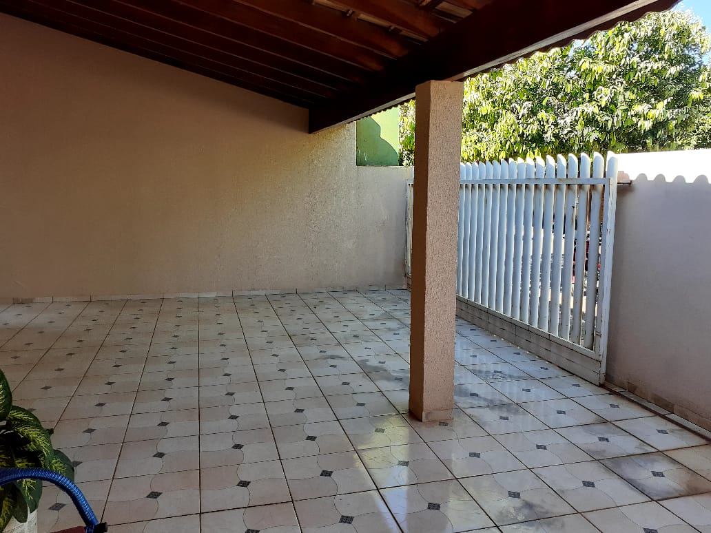 02- CASA no Bairro Marrecas